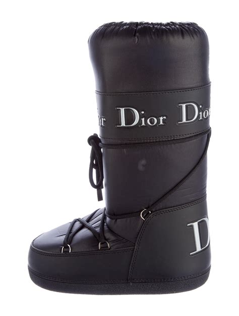 christian dior winter boots.